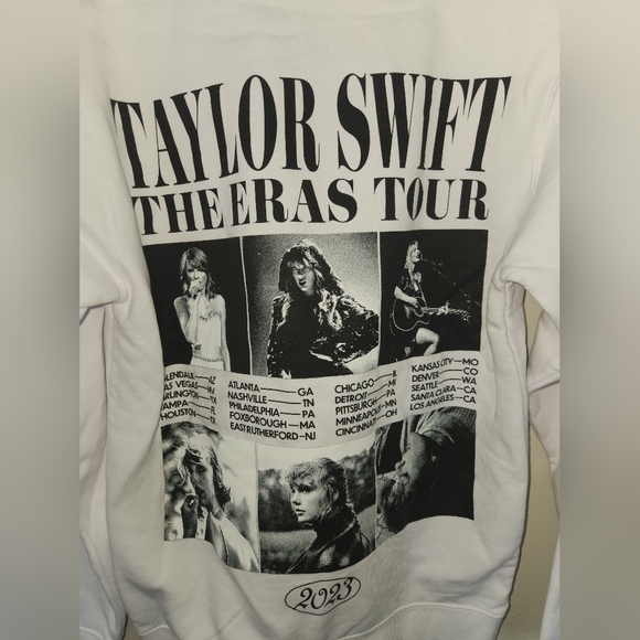 Official taylor swift the eras tour black/white printed pullover‎ hoodie small - Picture 4 of 5